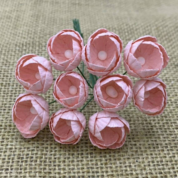 50 PALE PINK MULBERRY PAPER BUTTERCUPS