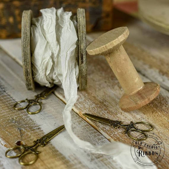 Vintage old fashion ribbon - old white