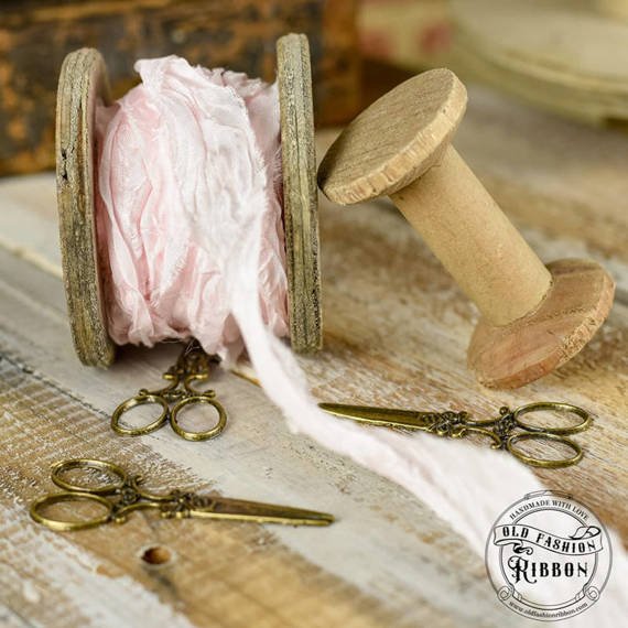 Vintage old fashion ribbon - pale pink