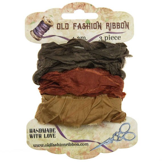 Vintage old fashion ribbon set