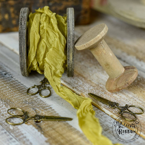 Vintage old fashion ribbon - mustard