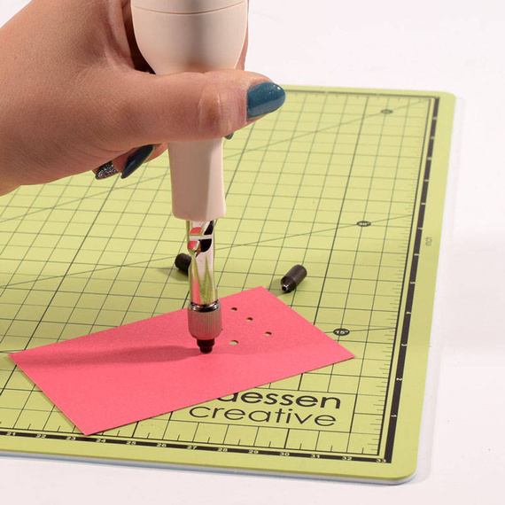 Spot punch with interchangeable tips - Vaessen Creative