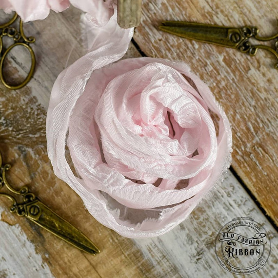 Vintage old fashion ribbon - pale pink