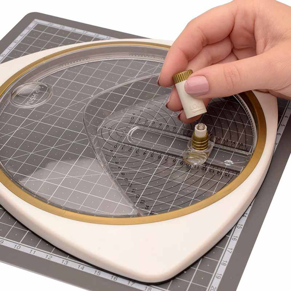 Circle Cutter Tool ⌀6 + mat - Vaessen Creative